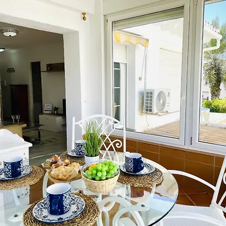 Apartment Laguna At *